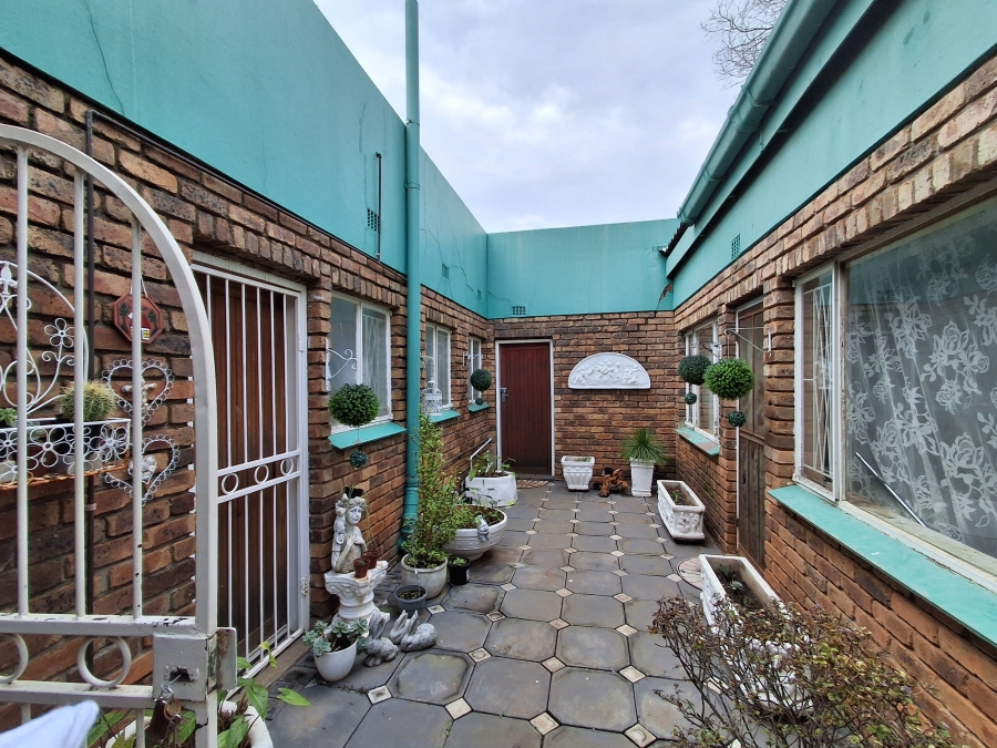 4 Bedroom Property for Sale in Stilfontein Ext 3 North West